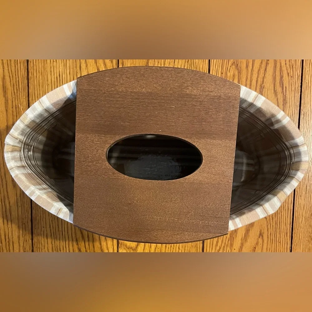 EUC Longaberger Basket Medium Metropolitan Football Oval Shaped Tissue Caddy